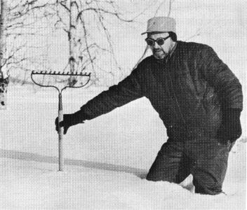 Figure 4.—During the winter of 1968-69, the
snow was unusually deep in the study area.
(Photo courtesy of L. D. Frenzel.)